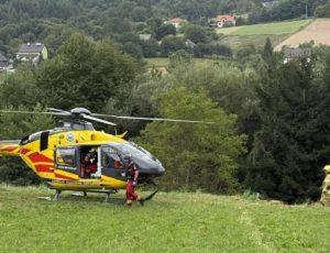 Smigłowiec LPR na zielonej łące