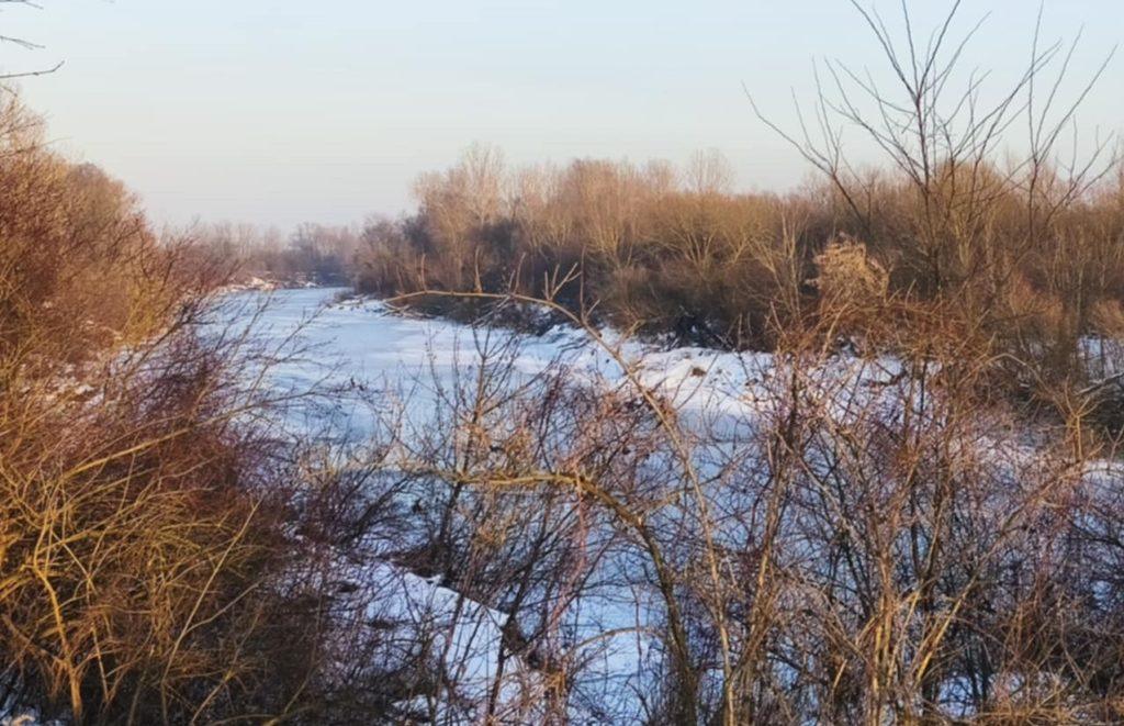 Zamarznięta Wisłoka – lód na rzece między Pilznem a Dębicą